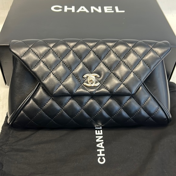 Chanel Timeless Classic clutch - Picture 1 of 10